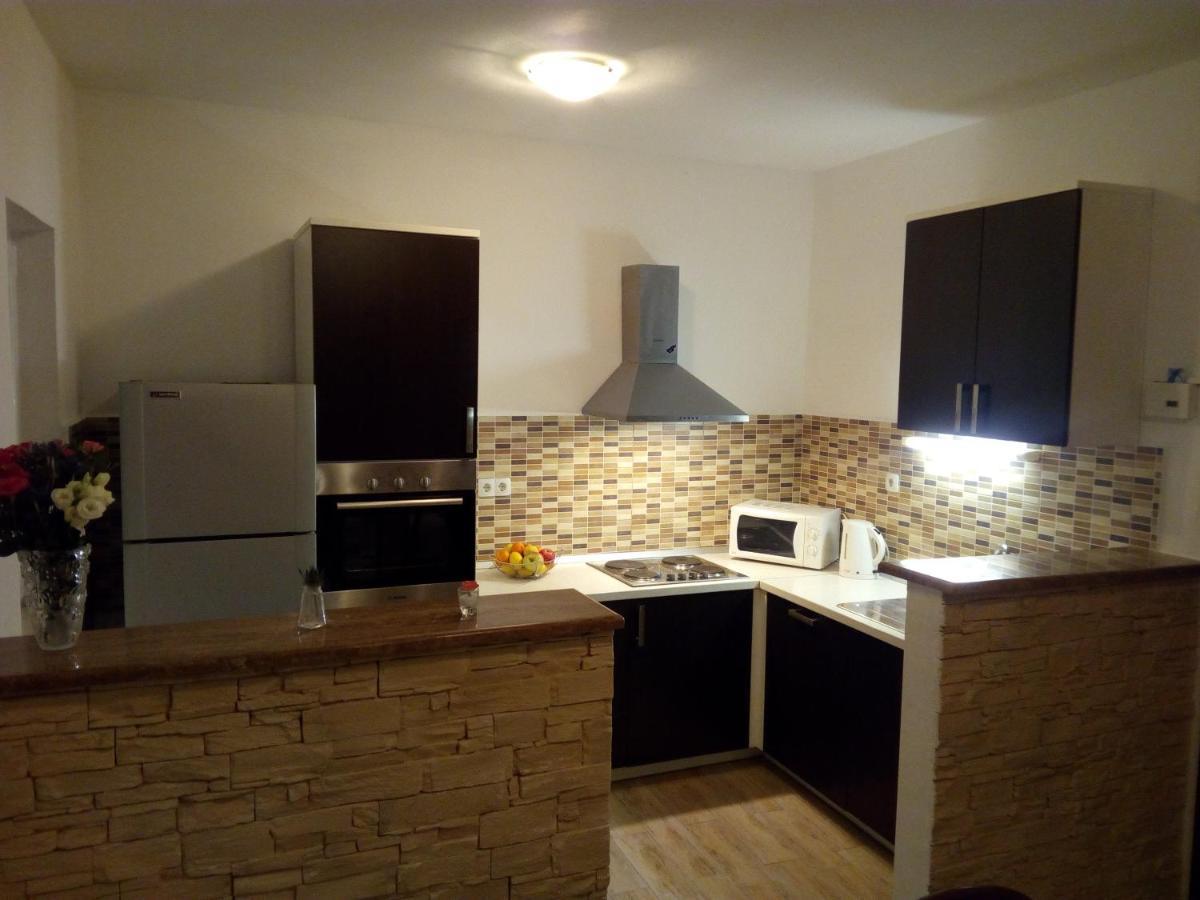 Apartment On The Beach 로크바 로고즈니차 외부 사진