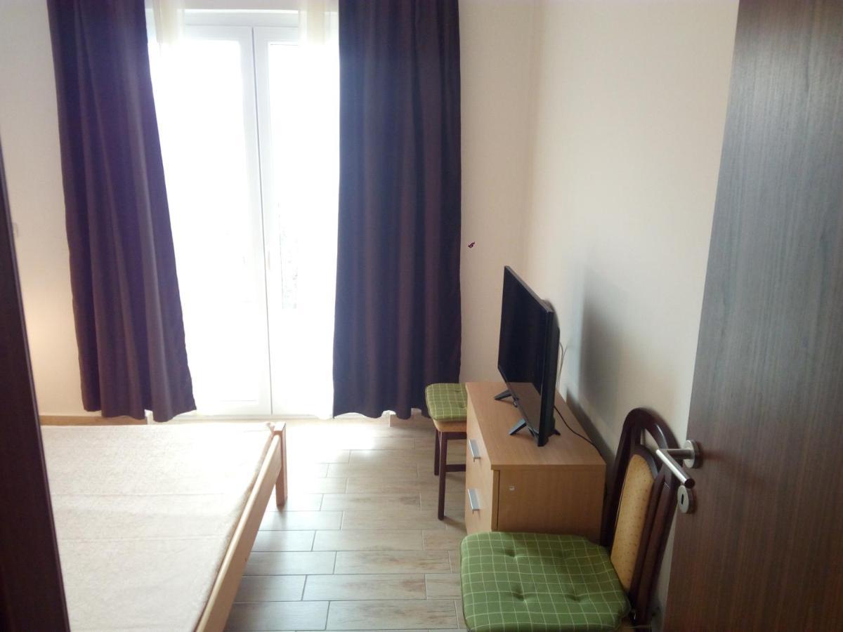 Apartment On The Beach 로크바 로고즈니차 외부 사진