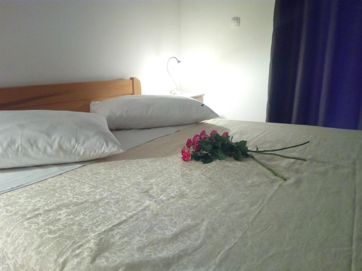 Apartment On The Beach 로크바 로고즈니차 외부 사진