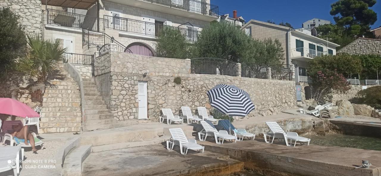 Apartment On The Beach 로크바 로고즈니차 외부 사진