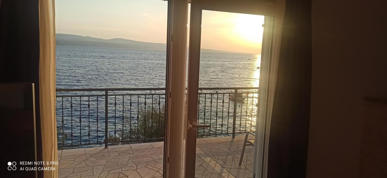 Apartment On The Beach 로크바 로고즈니차 외부 사진